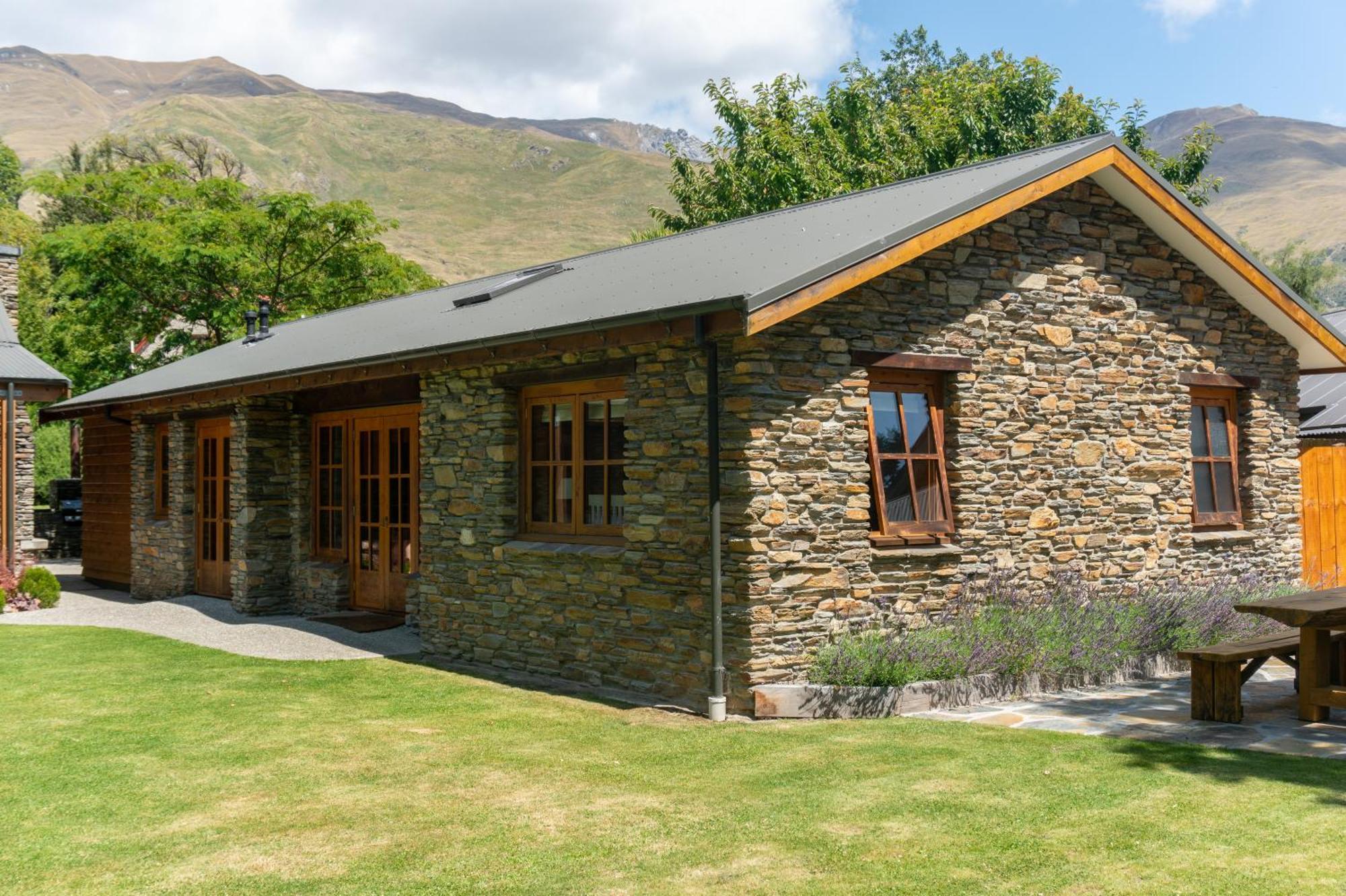 Wanaka Homestead Lodge & Cottages 외부 사진