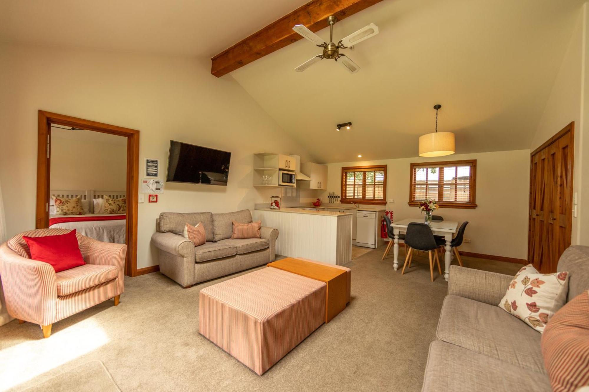 Wanaka Homestead Lodge & Cottages 외부 사진